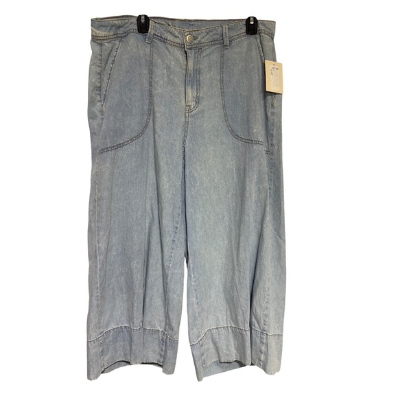 Nurture by Westbound Denim - Nurture by Westbound Women 14W Light Wash Denim Wide Leg Culotte Crop Pants NEW